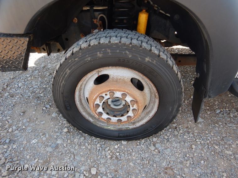 image for item FK9881 2015 Ford F550 Crew Cab flatbed truck