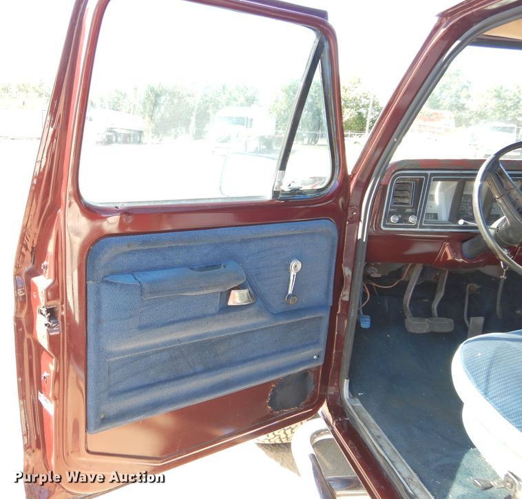 image for item FK9885 1977 Ford F150 pickup truck