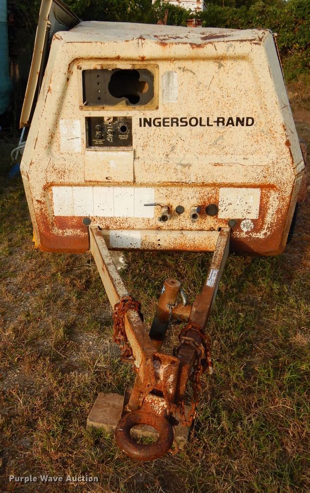 image for item FK9886 Ingersoll Rand VLP250 air compressor