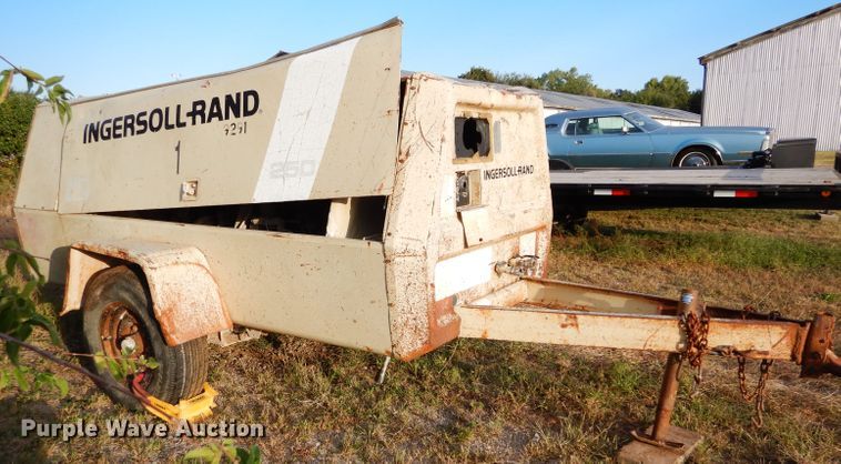 image for item FK9886 Ingersoll Rand VLP250 air compressor