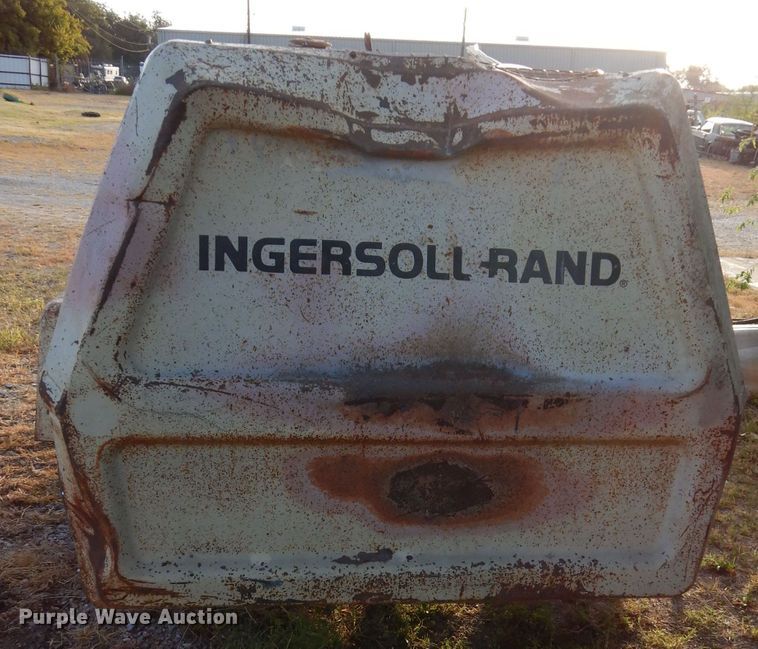 image for item FK9886 Ingersoll Rand VLP250 air compressor