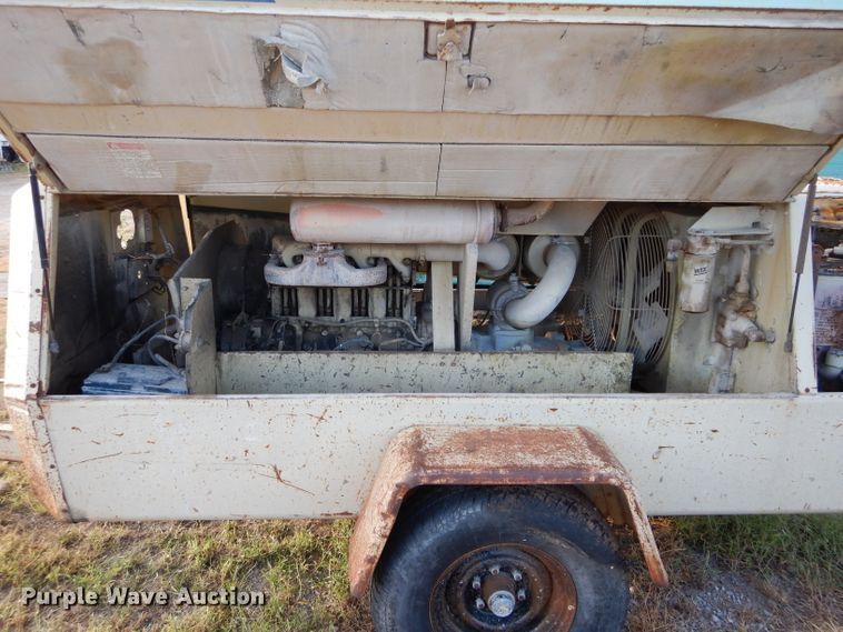 image for item FK9886 Ingersoll Rand VLP250 air compressor