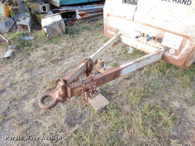 image for item FK9886 Ingersoll Rand VLP250 air compressor