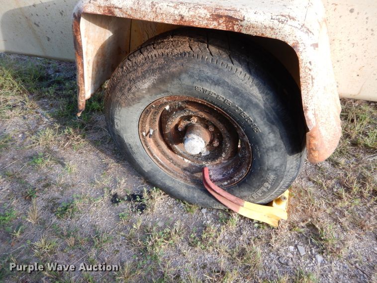 image for item FK9886 Ingersoll Rand VLP250 air compressor