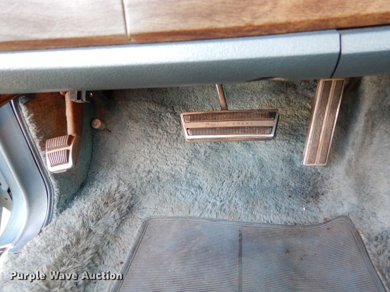 image for item FK9887 1973 Lincoln Continental