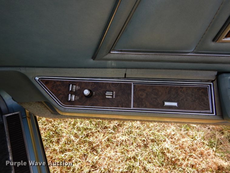 image for item FK9887 1973 Lincoln Continental