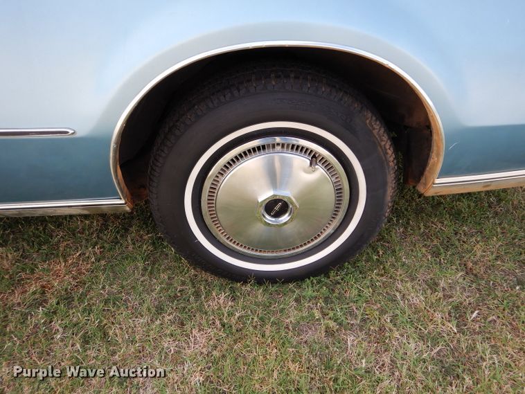 image for item FK9887 1973 Lincoln Continental