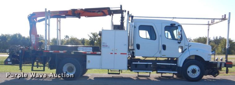 image for item FT9466 2006 Freightliner Business Class M2 crane truck