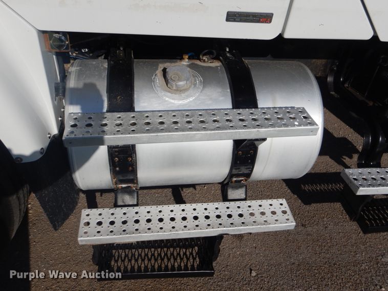 image for item FT9466 2006 Freightliner Business Class M2 crane truck