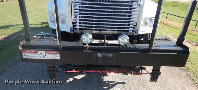 image for item FT9466 2006 Freightliner Business Class M2 crane truck