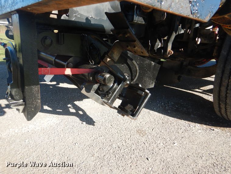 image for item FT9466 2006 Freightliner Business Class M2 crane truck