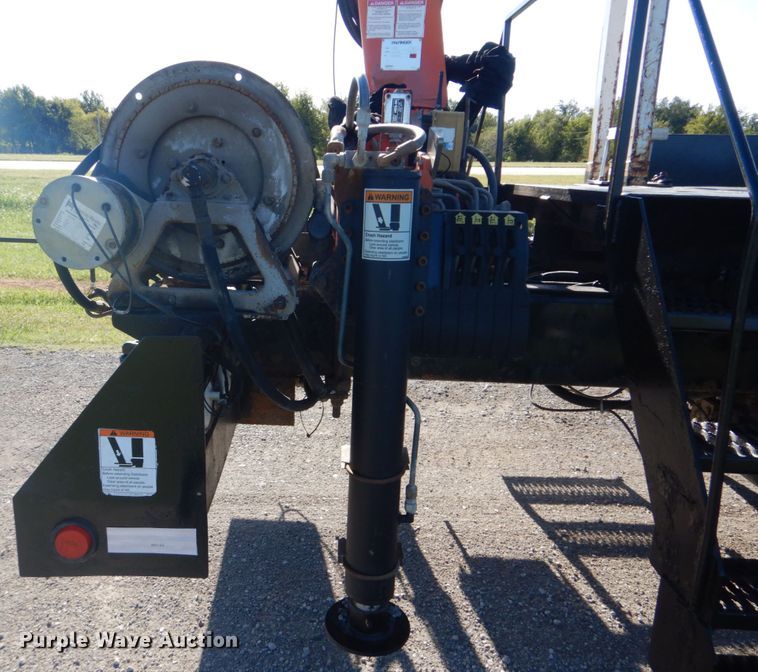 image for item FT9466 2006 Freightliner Business Class M2 crane truck