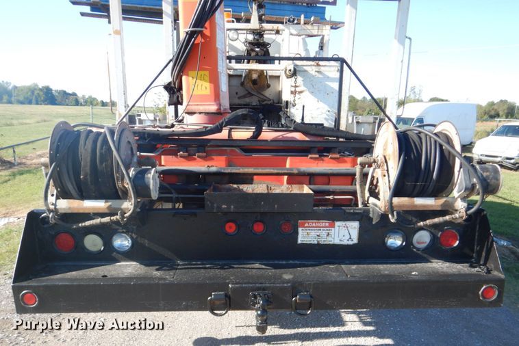 image for item FT9466 2006 Freightliner Business Class M2 crane truck