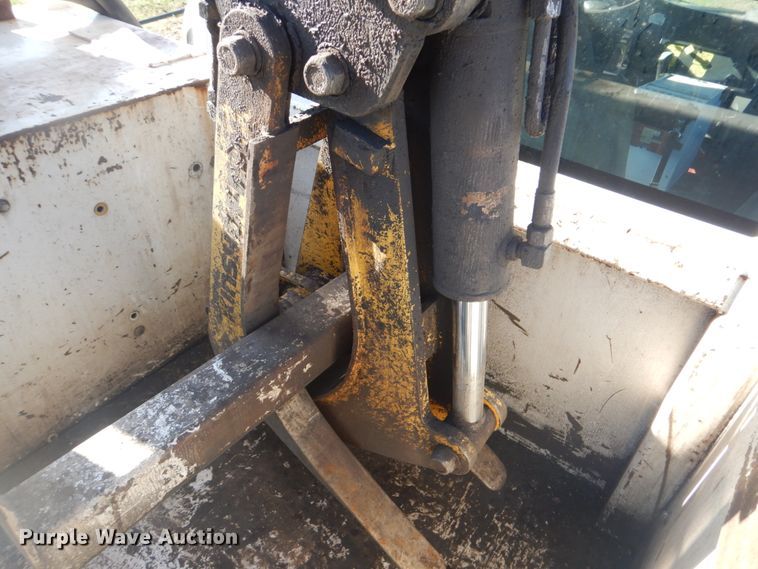 image for item FT9466 2006 Freightliner Business Class M2 crane truck