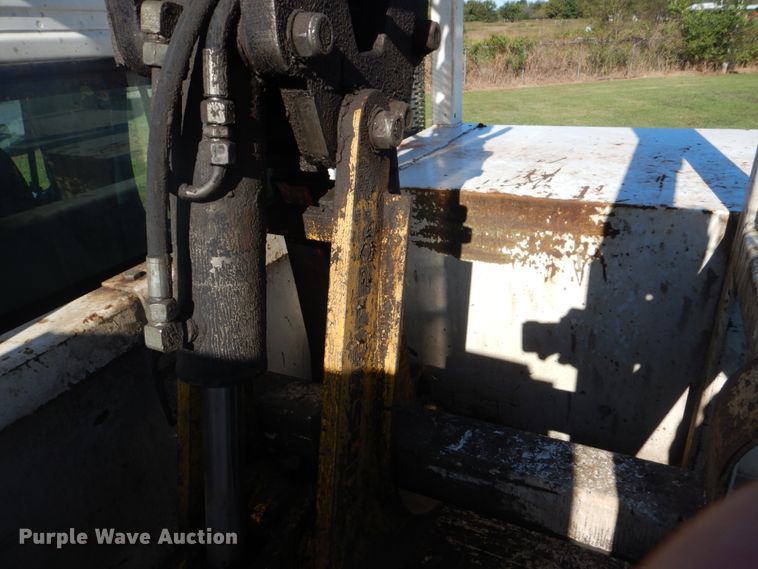 image for item FT9466 2006 Freightliner Business Class M2 crane truck