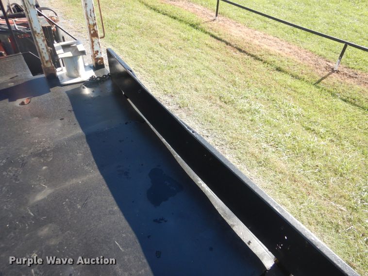 image for item FT9466 2006 Freightliner Business Class M2 crane truck