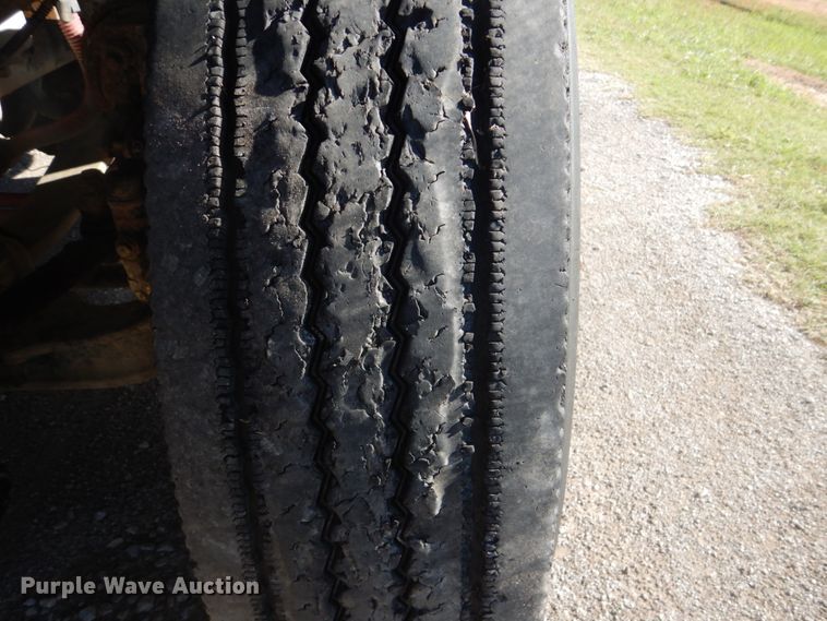 image for item FT9466 2006 Freightliner Business Class M2 crane truck