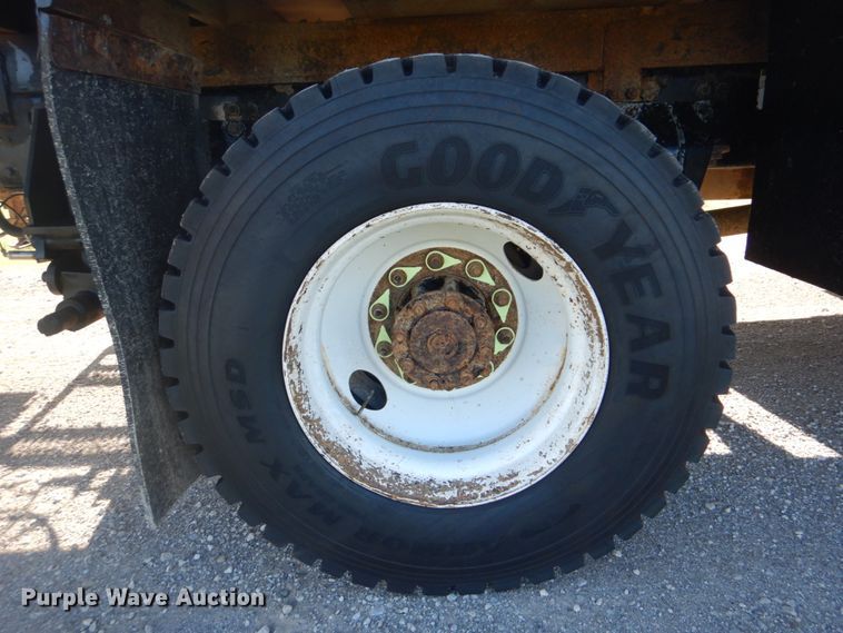 image for item FT9466 2006 Freightliner Business Class M2 crane truck