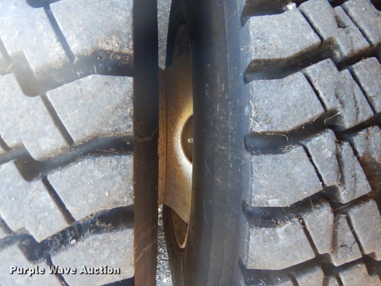 image for item FT9466 2006 Freightliner Business Class M2 crane truck