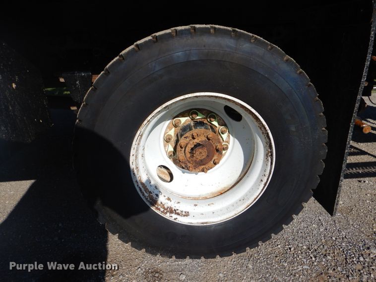 image for item FT9466 2006 Freightliner Business Class M2 crane truck