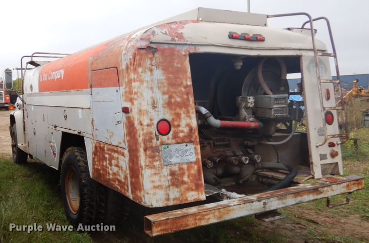 image for item FU9631 1980 Chevrolet V70 fuel truck