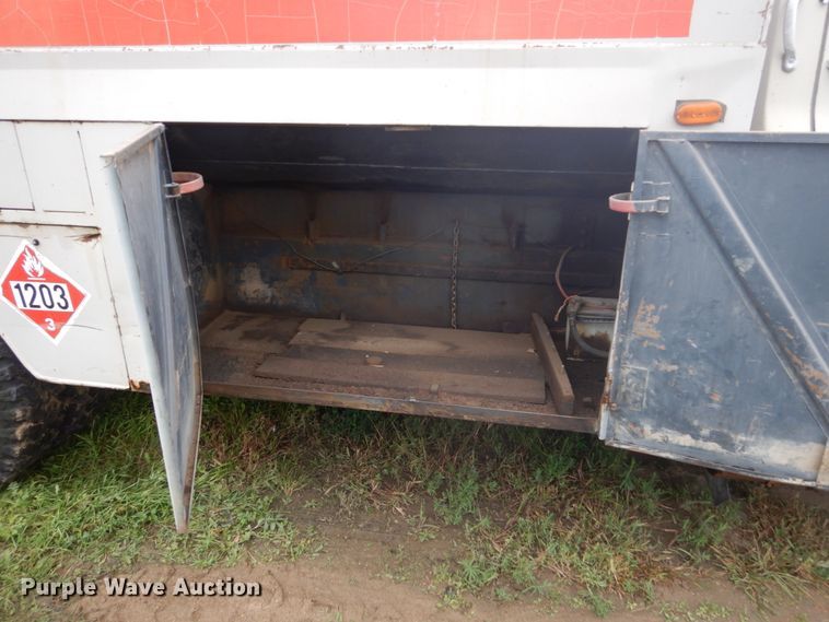 image for item FU9631 1980 Chevrolet V70 fuel truck