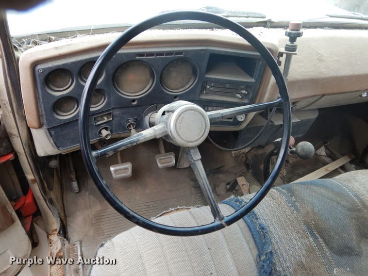 image for item FU9631 1980 Chevrolet V70 fuel truck