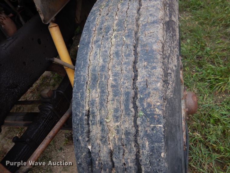 image for item FU9631 1980 Chevrolet V70 fuel truck