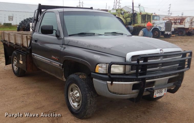 image for item FU9633 1994 Dodge Ram 2500 flatbed pickup truck