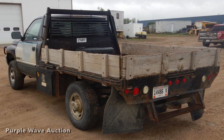 image for item FU9633 1994 Dodge Ram 2500 flatbed pickup truck