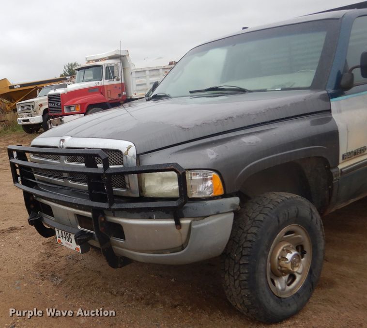 image for item FU9633 1994 Dodge Ram 2500 flatbed pickup truck