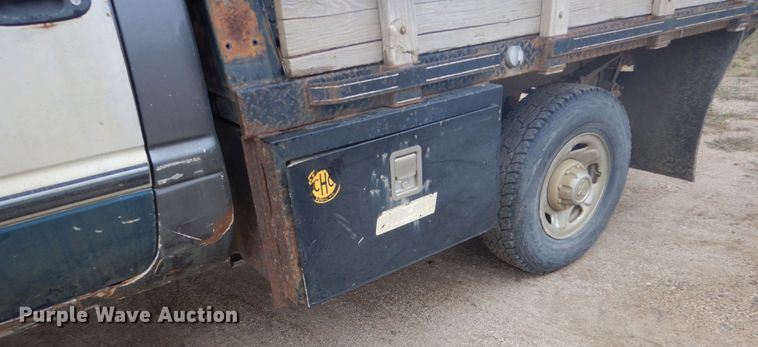 image for item FU9633 1994 Dodge Ram 2500 flatbed pickup truck