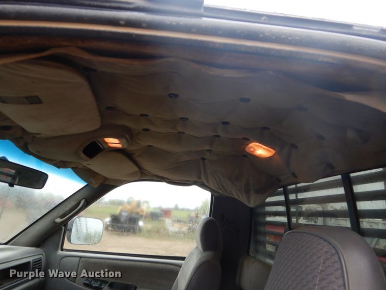 image for item FU9633 1994 Dodge Ram 2500 flatbed pickup truck