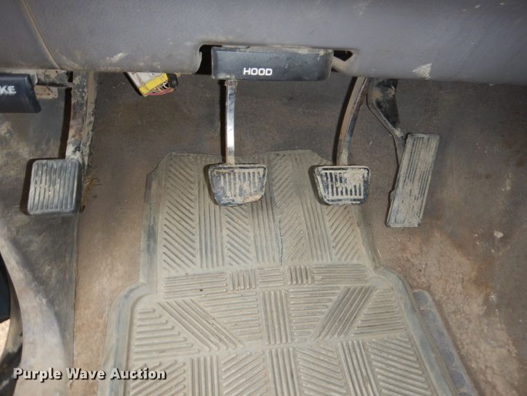 image for item FU9633 1994 Dodge Ram 2500 flatbed pickup truck