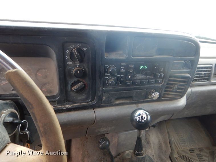 image for item FU9633 1994 Dodge Ram 2500 flatbed pickup truck