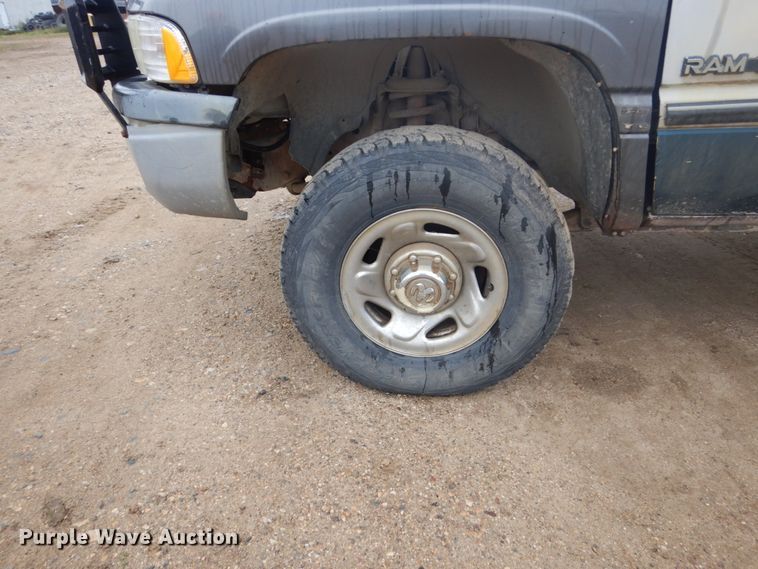 image for item FU9633 1994 Dodge Ram 2500 flatbed pickup truck