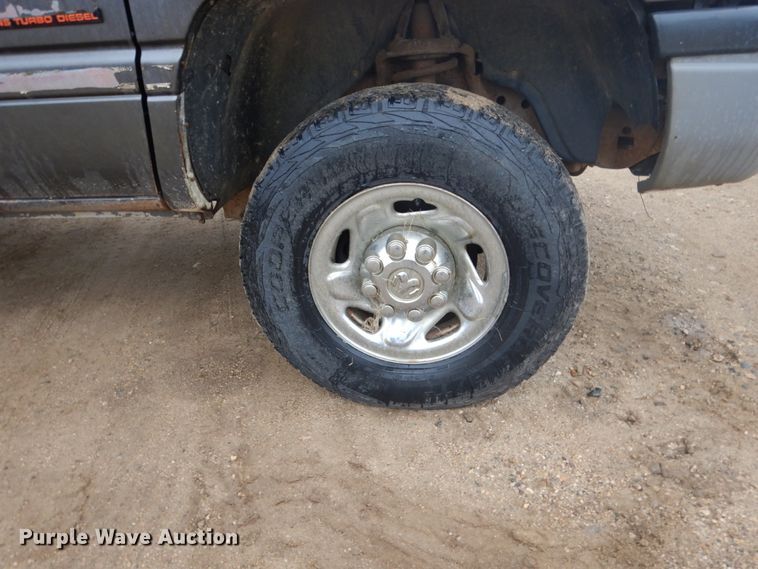 image for item FU9633 1994 Dodge Ram 2500 flatbed pickup truck