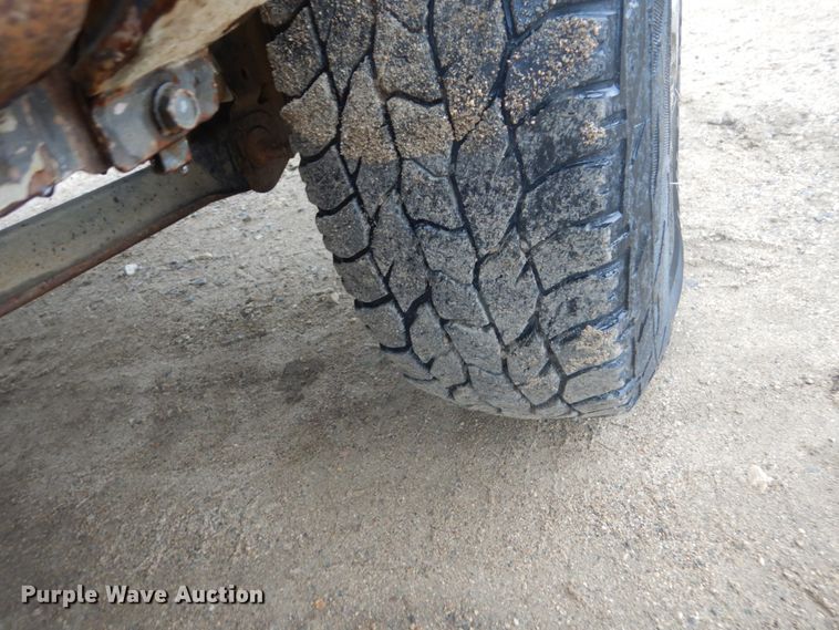 image for item FU9633 1994 Dodge Ram 2500 flatbed pickup truck