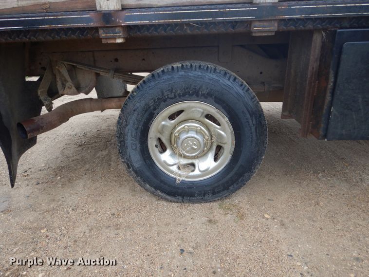 image for item FU9633 1994 Dodge Ram 2500 flatbed pickup truck