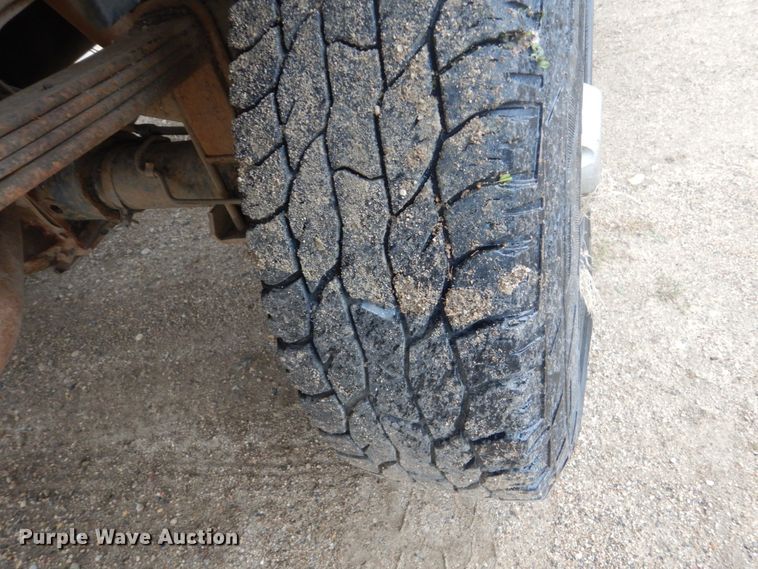 image for item FU9633 1994 Dodge Ram 2500 flatbed pickup truck