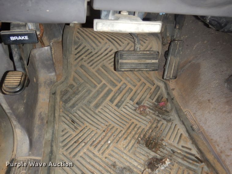 image for item FU9634 1994 Dodge Dakota Club Cab pickup truck