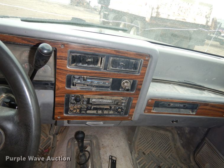 image for item FU9634 1994 Dodge Dakota Club Cab pickup truck