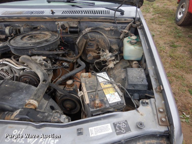 image for item FU9634 1994 Dodge Dakota Club Cab pickup truck