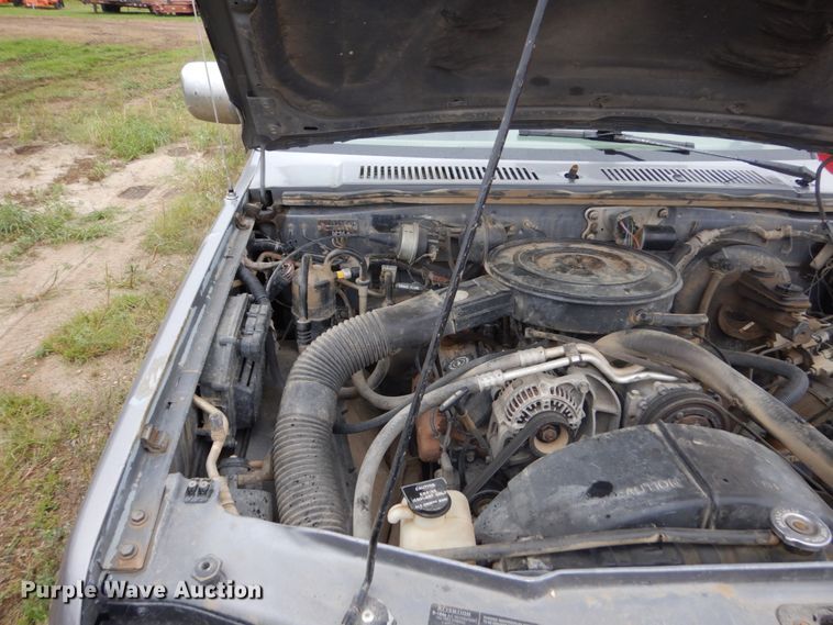 image for item FU9634 1994 Dodge Dakota Club Cab pickup truck