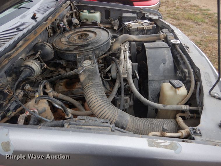 image for item FU9634 1994 Dodge Dakota Club Cab pickup truck