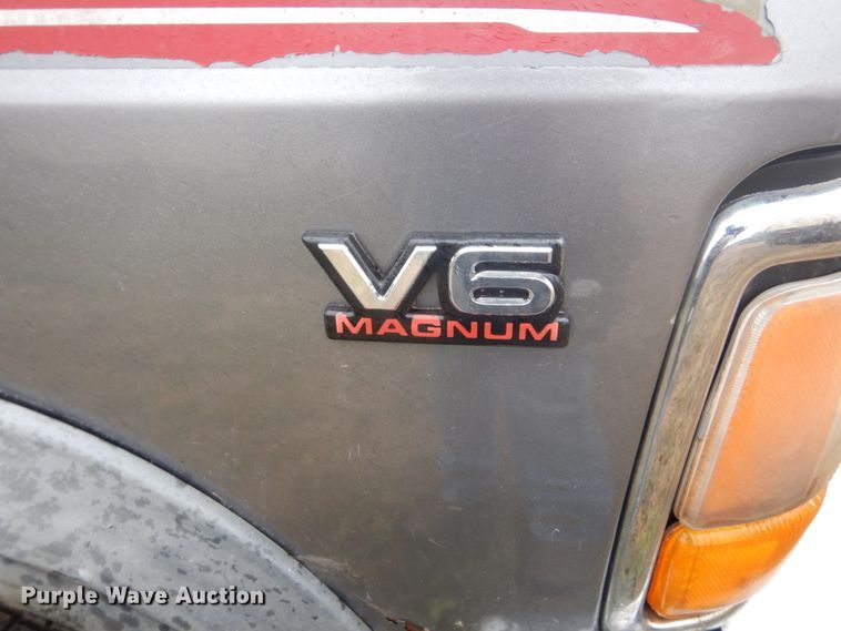 image for item FU9634 1994 Dodge Dakota Club Cab pickup truck