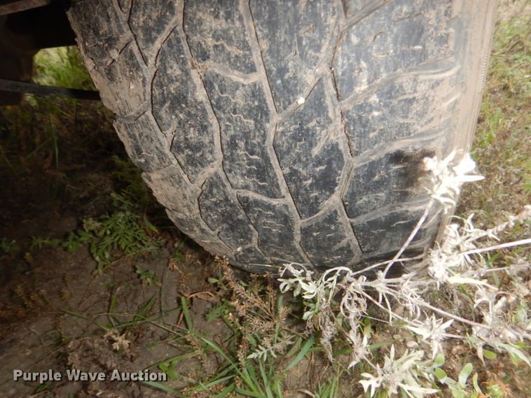 image for item FU9634 1994 Dodge Dakota Club Cab pickup truck