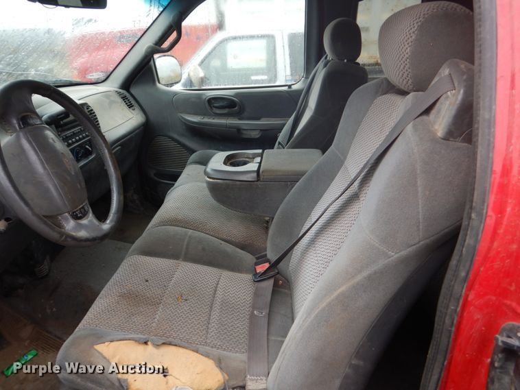 image for item FU9636 2002 Ford F150 SuperCab pickup truck