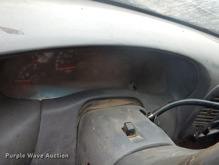 image for item FU9636 2002 Ford F150 SuperCab pickup truck