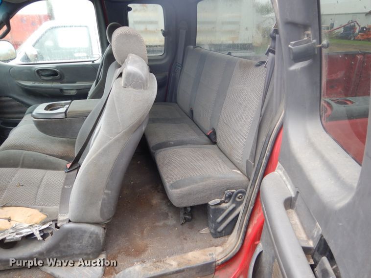 image for item FU9636 2002 Ford F150 SuperCab pickup truck